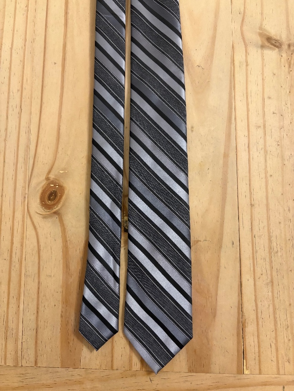 Van Heusen Grey Black Silver Diagonal Striped Men's Necktie Blend Classic